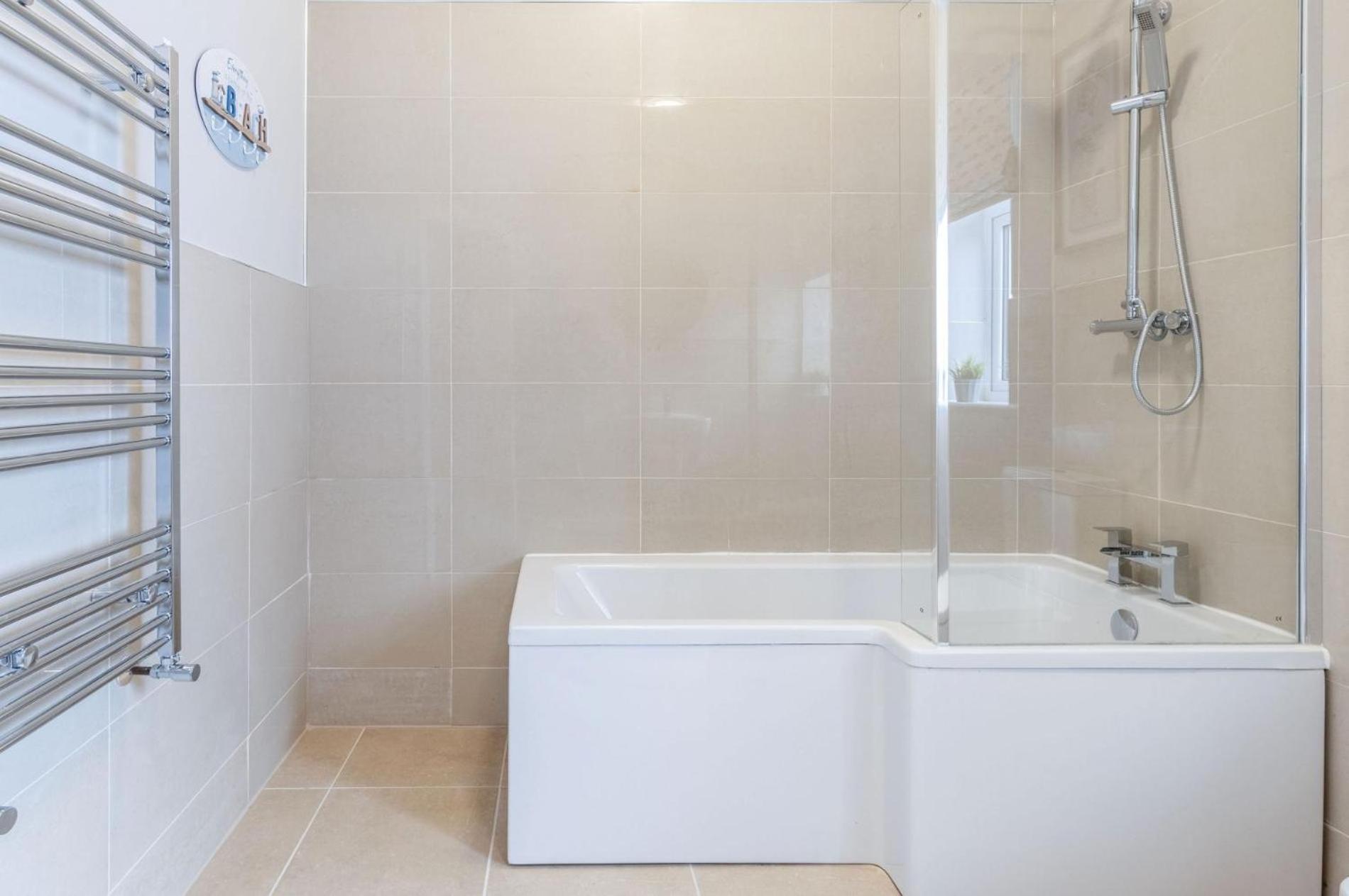 Beach Haven Hideout - 2 Bedroom - Milford Haven Esterno foto
