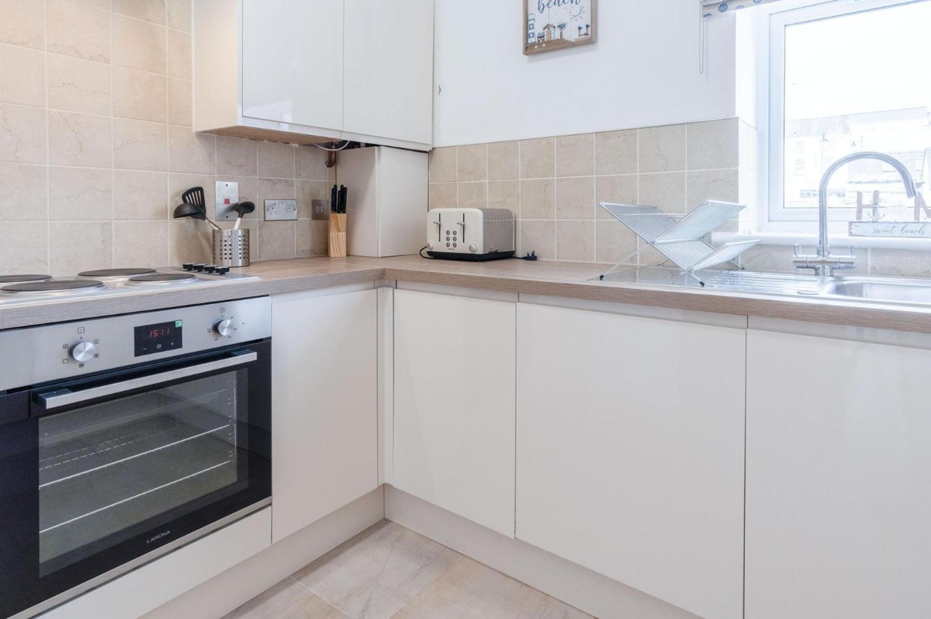 Beach Haven Hideout - 2 Bedroom - Milford Haven Esterno foto