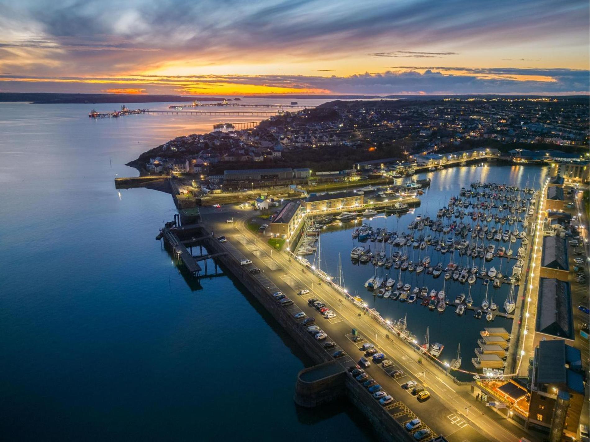Beach Haven Hideout - 2 Bedroom - Milford Haven Esterno foto